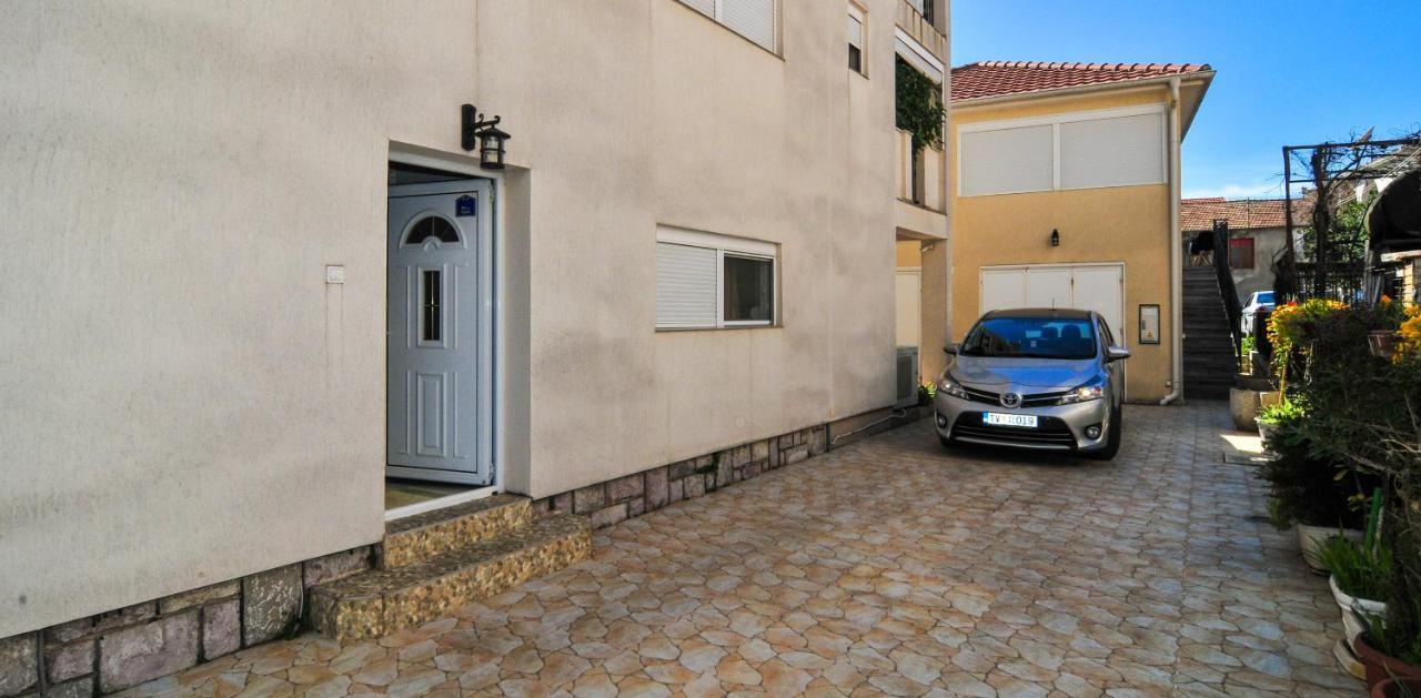 Apartmani Franovic Тиват Екстериор снимка